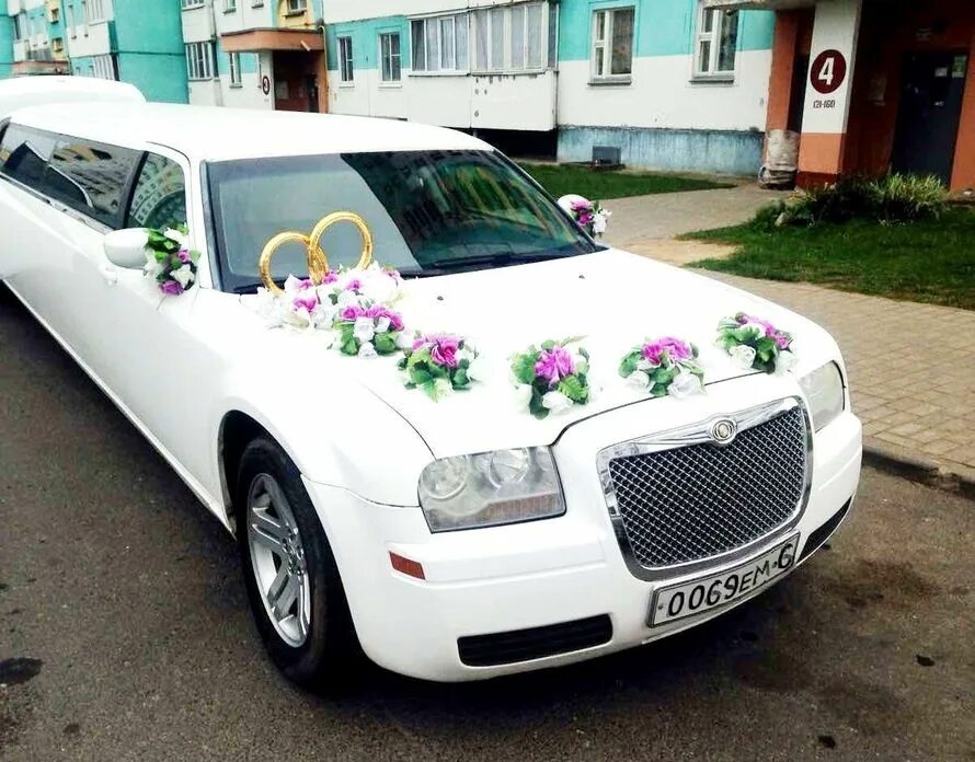 Свадебный кортеж мерседес. Свадебный мерседес 221. Мерседес 222 кортеж. Машина в аренду в оренбурге. Автопрокат.