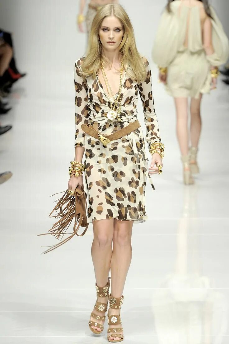 Модный леопардовый принт в 2025. Blumarine платья принт анимал. принт леопард 2025.