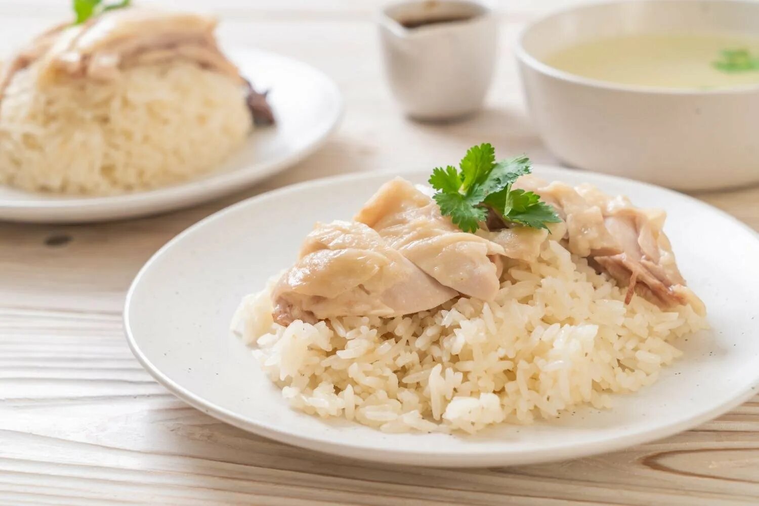 Вареная курица с рисом. Рис с отварной курицей. Отварной рис с куриной грудкой. Куриная грудка с рисом.