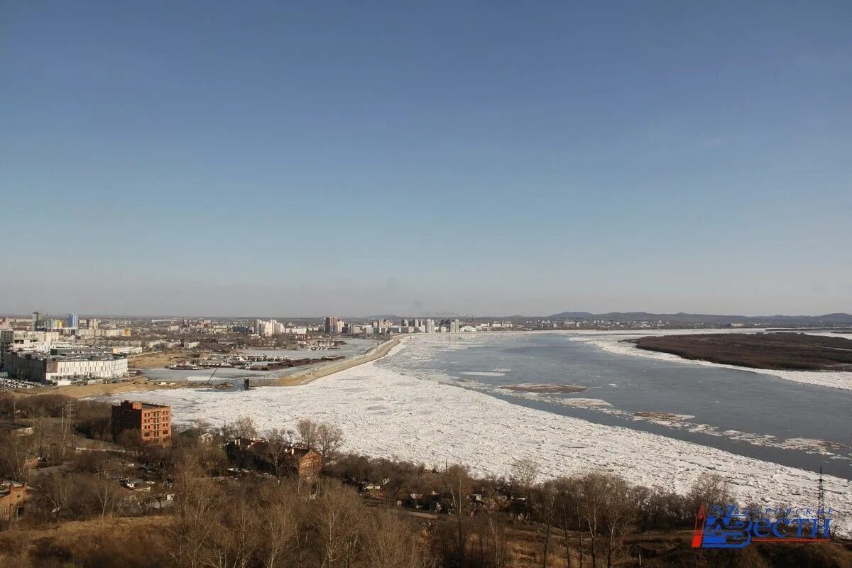 Ледоход в Хабаровске 2022. Ледоход Амур Хабаровск. Граница ледохода на Амуре. Край набережной. Ледоход хабаровск