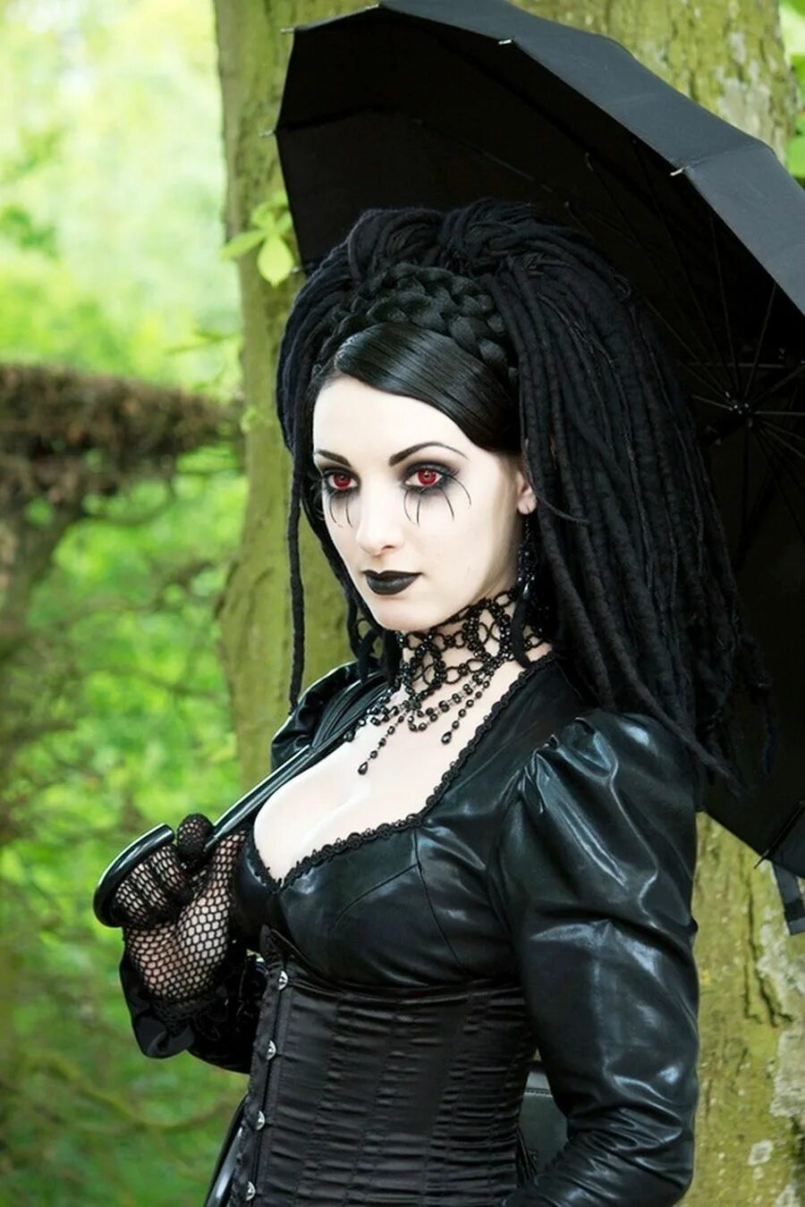 Девушка готка. Victorian Vampire goth стиль.