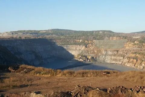 Была гора высокая стала яма глубокая