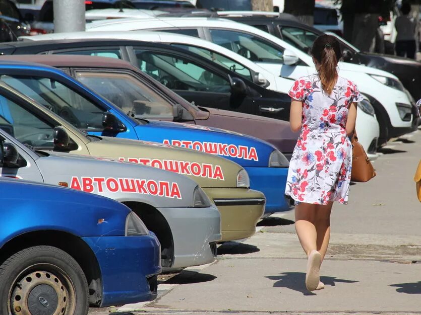 Право на бесплатный автомобиль. Женская автошкола.