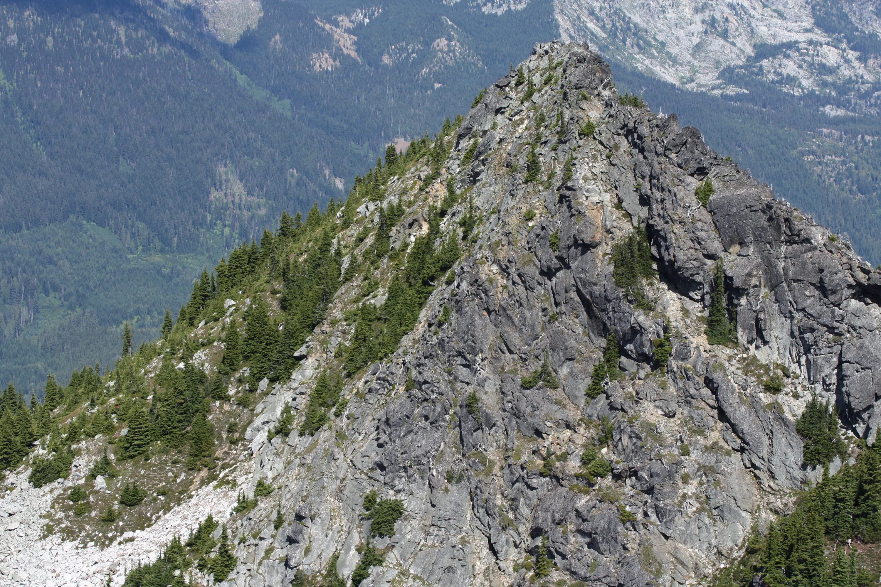 Лабиринты из карточек пластиковых. Mount everest labyrinth. Этрусский лабиринт в клюзиуме. Лабиринт reignac-sur-indre, франция. Labyrinth mount.