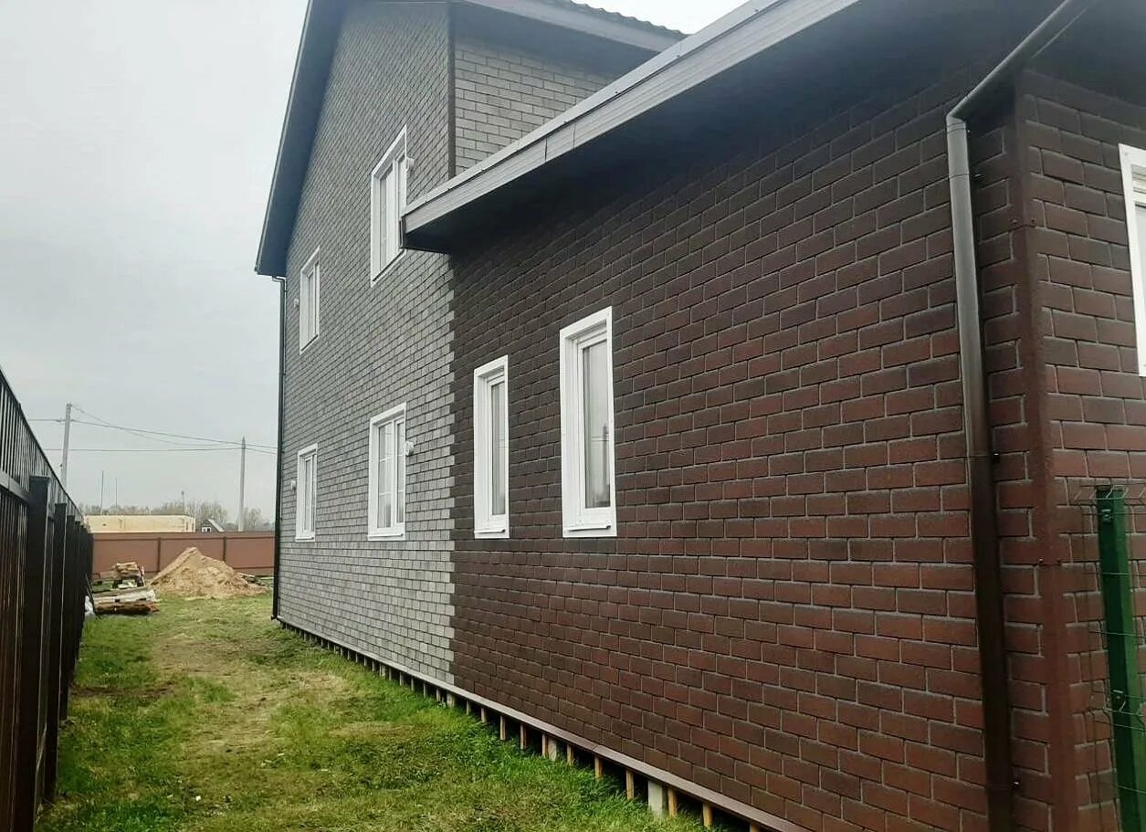 Технониколь хауберк плитка. Фасадная плитка технониколь hauberk терракотовый кирпич. Плитка фасадная hauberk античный кирпич. Монтаж фасадной плитки технониколь хауберк. Хауберг плитка фасадная технониколь.