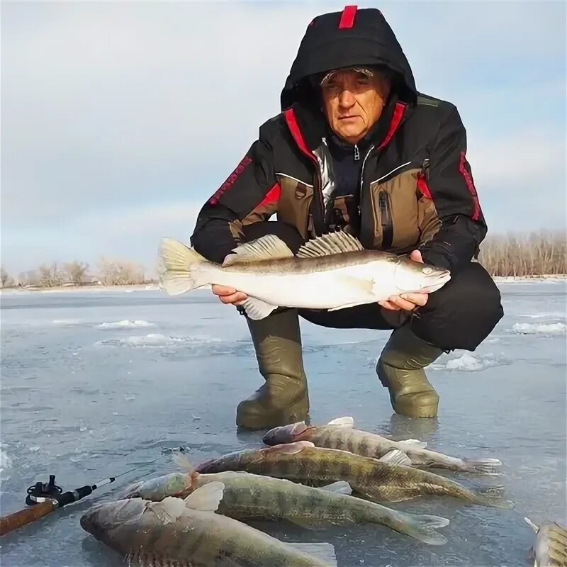 Работа рыбалки. Работа рыбалка.