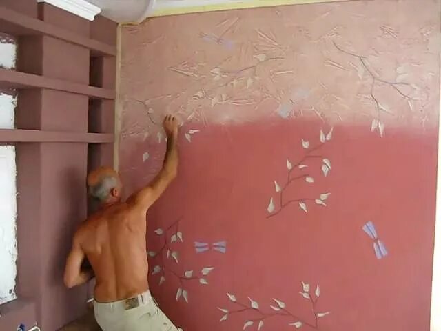 Добавляют ли в шпаклевку колер. Штукатурка с колером для стен. покраска стен декоративной штукатуркой. декоративная покраска стен в квартире. шпаклевка с колером для стен.