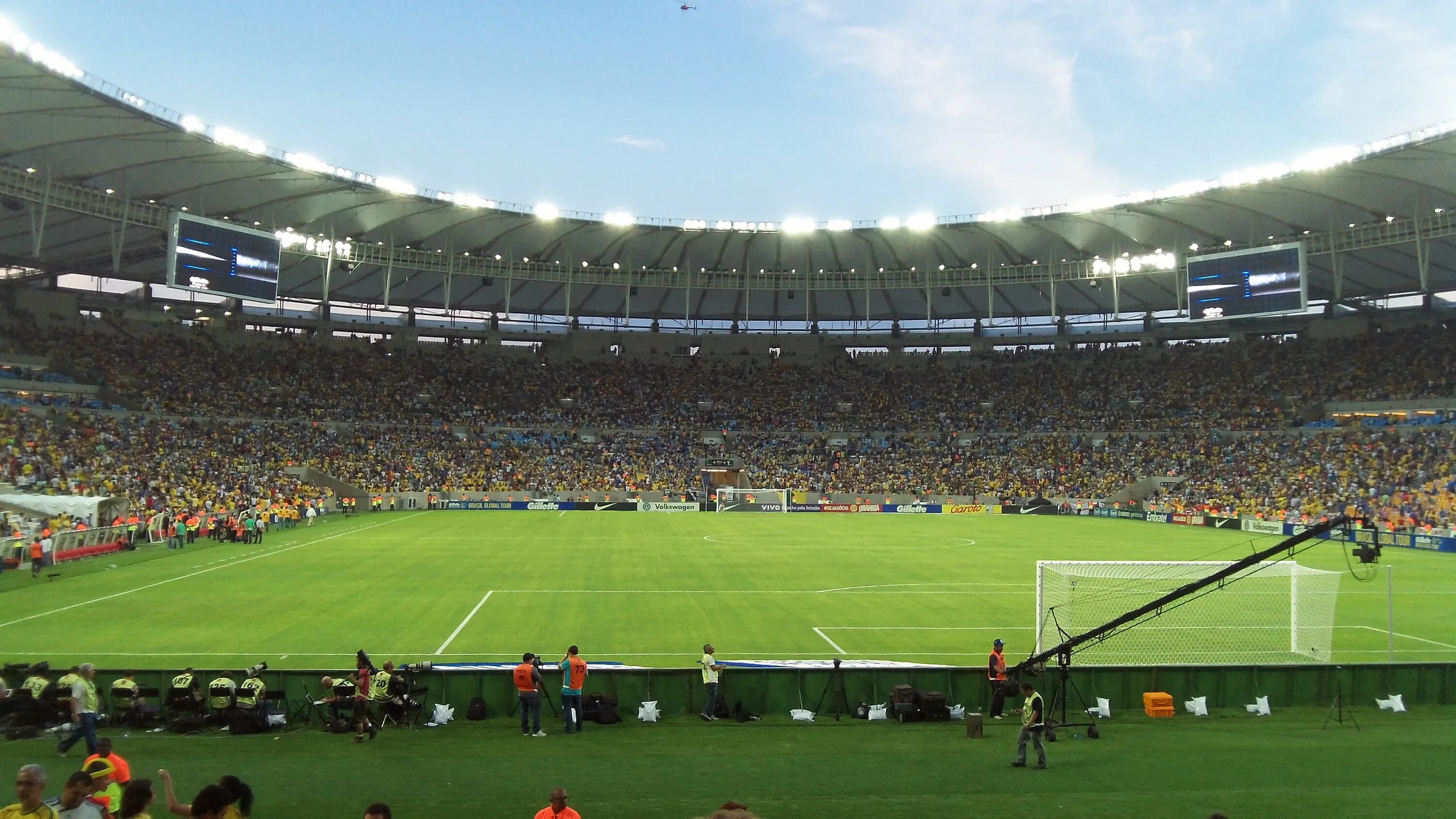 2 июня 2013. Maracana Stadium 16:9.