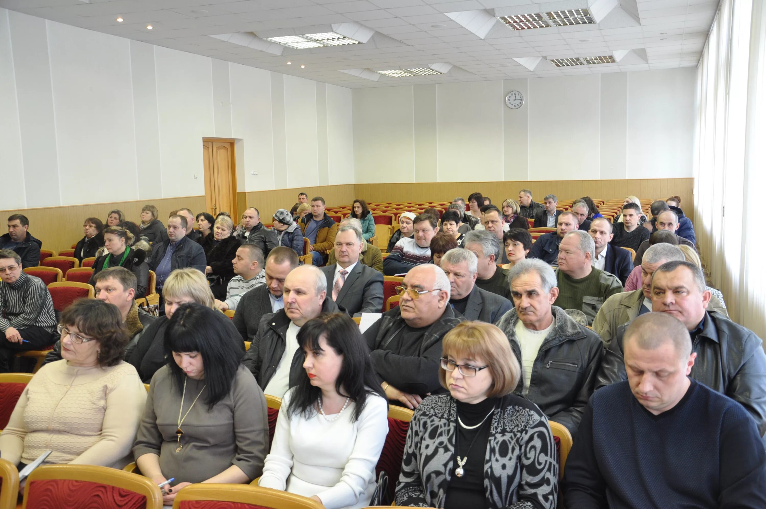 город свердловск лнр. почта свердловск лнр. снять свердловск лнр. магазин свердловск лнр. недвижимость г.