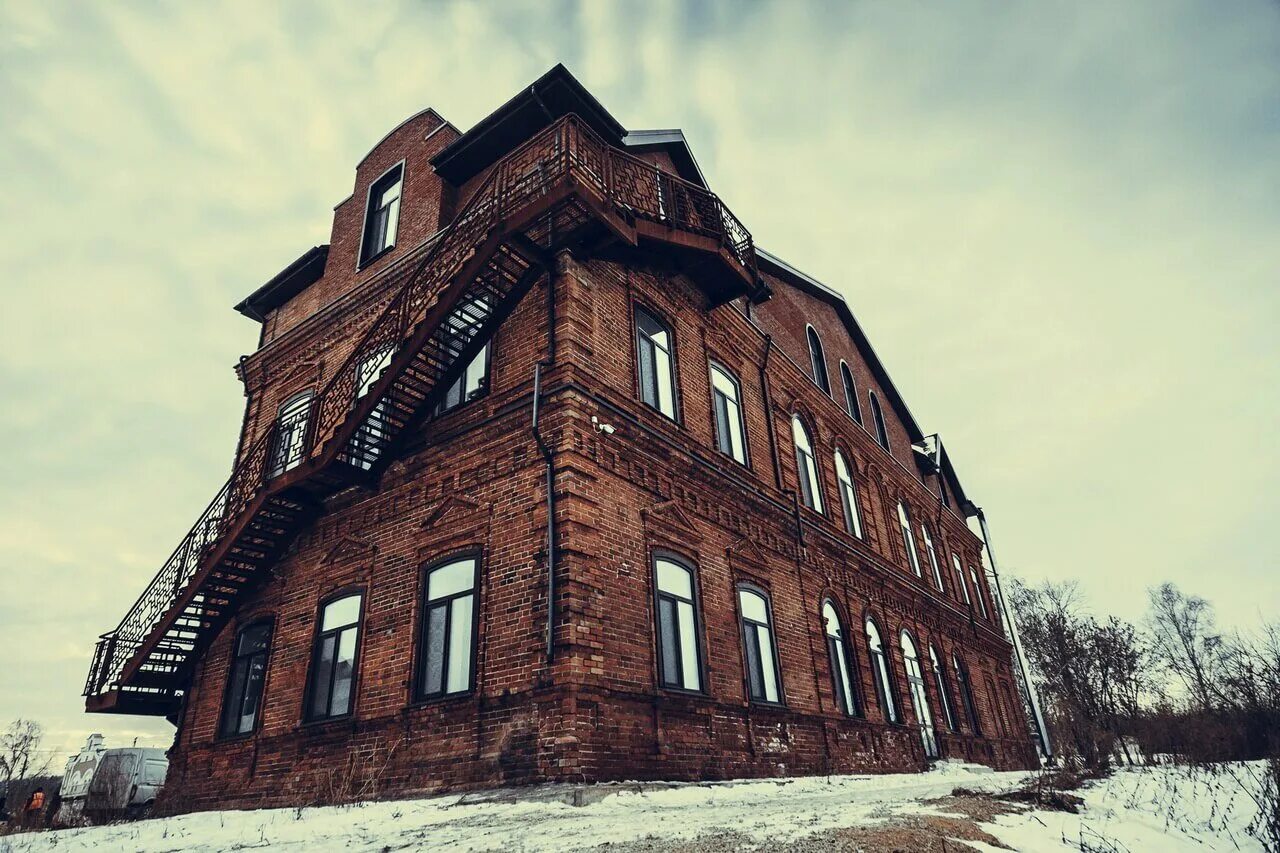 Красноуфимск старый город. 2 школа красноуфимск здание. Ленина, 79. Красноуфимск здания. Красноуфимская улица красноуфимск.