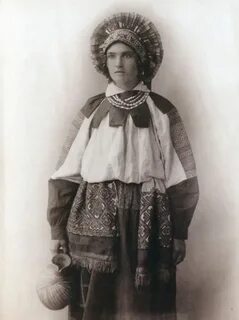 Старые костюмы