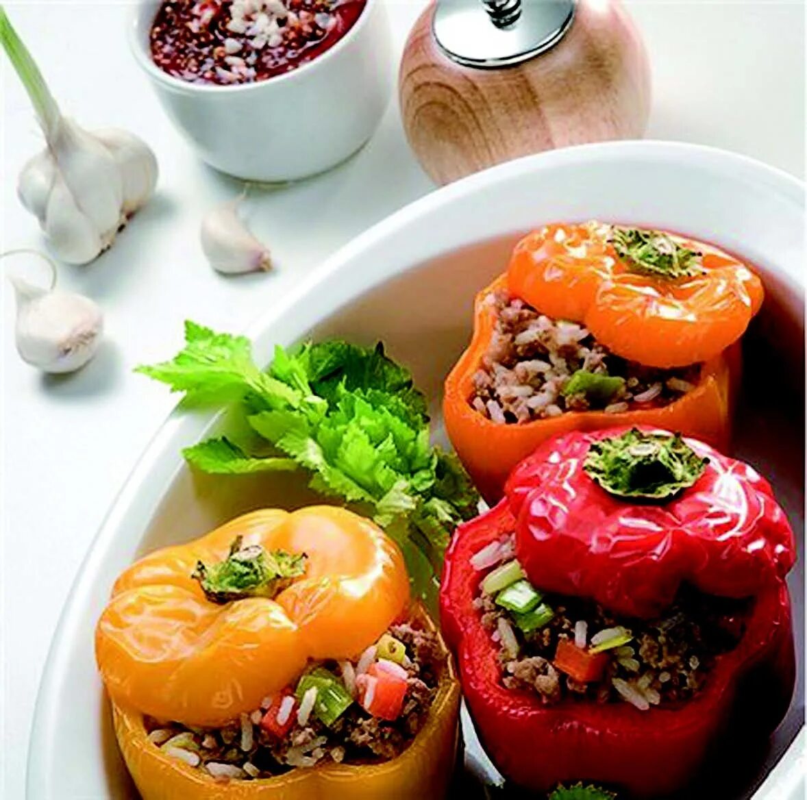 гарнир к фаршированным перцам. жареный болгарский перец. болгарский перец фаршированный. фаршированные перцы пп. перец фаршированный.