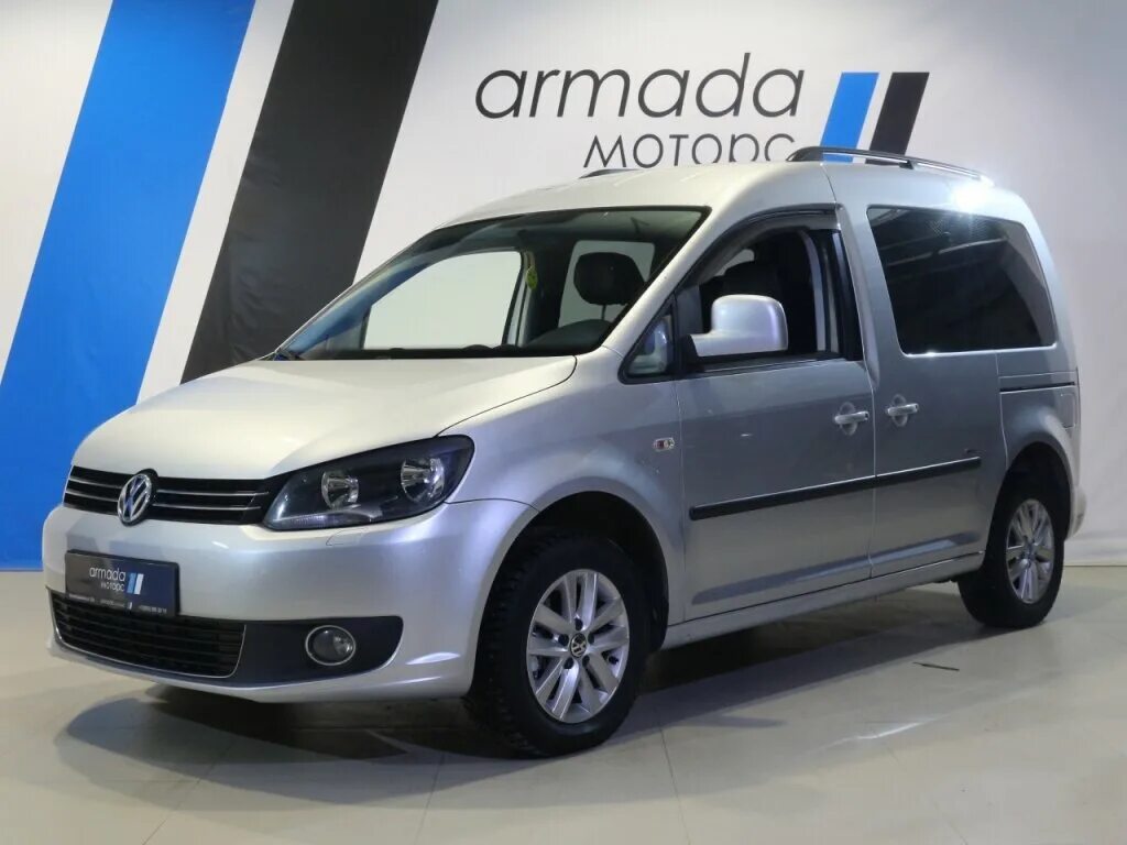 Купить фольксваген кредит. Volkswagen/Caddy/2013 компактвэн III Рестайлинг /Maxi 1.2 MT (105 Л.С.). Фольксваген Кадди 1. Caddy Volkswagen 2013 Maxi. Фольксваген Кадди 2013 года.