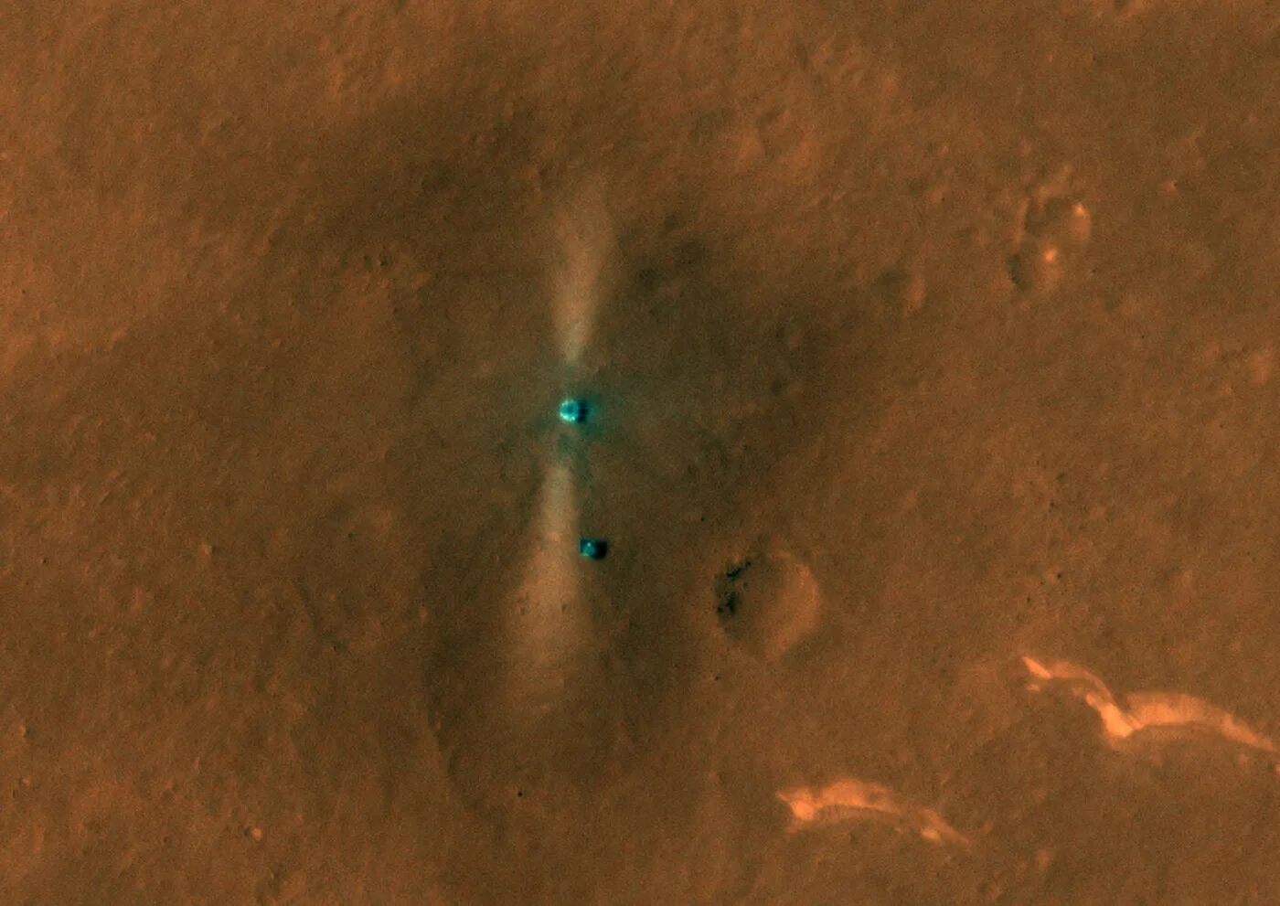 Марсианский зонд. Марс Орбитер снимок Марса. Снимки Марса с китайского марсохода 2021. Марсоход Чжужун на Марсе. Снимки Марса НАСА 2021.