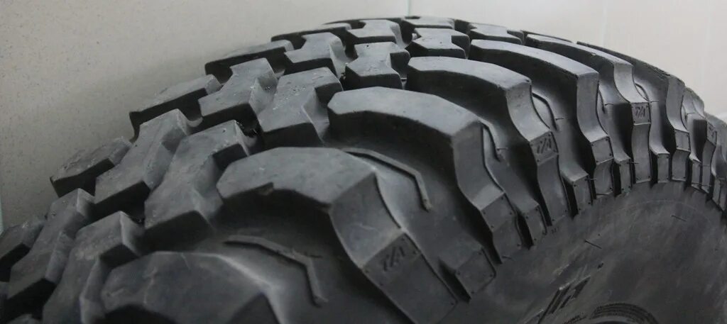 33 15 5 16 5. Гудрич 35х12.5 r15. Гудрич МТ 35х12.5 r15 шипы. 33х12.5 r15 Kumho Tire. BFGOODRICH 35 12.5 15.