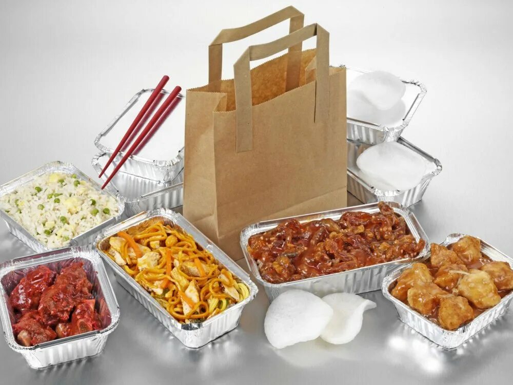 Для организации отпуска горячих готовых кулинарных изделий. Еда на вынос. Комплексный обед в упаковке. Упаковка для доставки еды. Еда в упаковке.