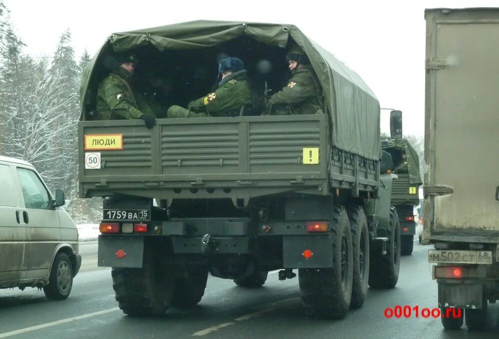 Военные регионы автомобилей. 15 Регион военные. 15 Регион на номерах военных. 15 Регион военные черные номера. 43 Регион военные машины.