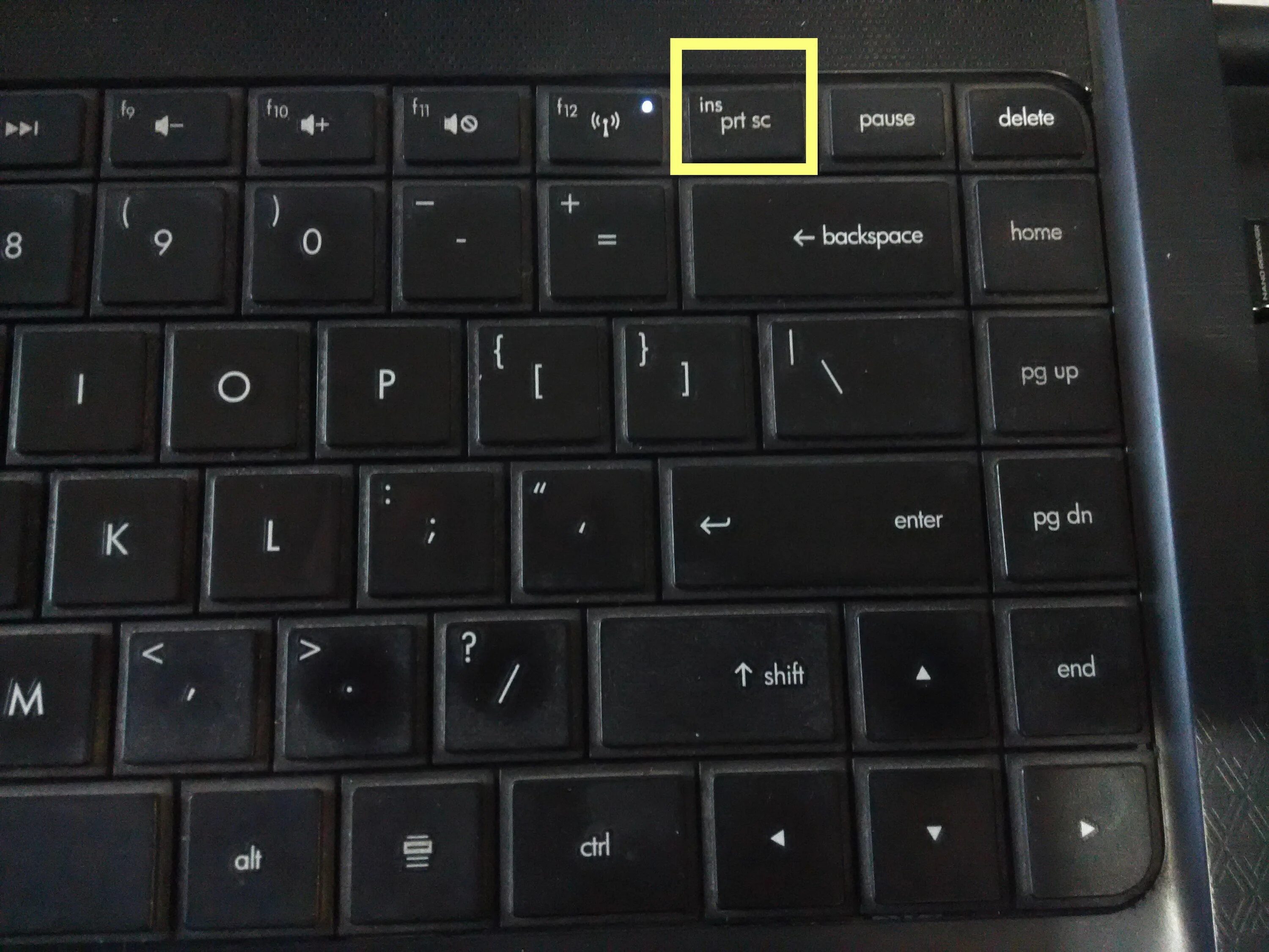 Insert на клавиатуре ноутбука. Кнопка инсерт на клавиатуре ноутбука. Insert клавиша на ноутбуке.