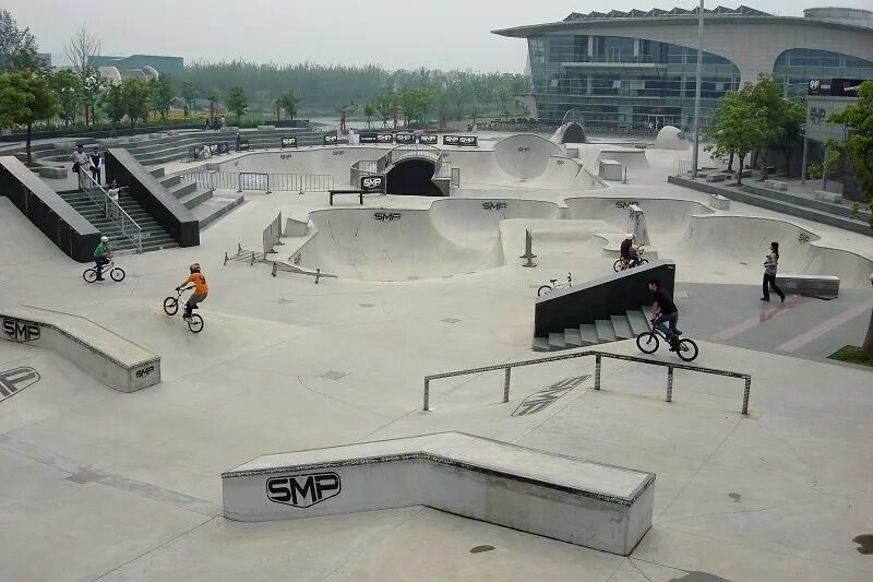 Smp skatepark генплан. Крутые скейт парки. Шанхай smp skatepark. Скейт площадка. Крутые скейт парки.