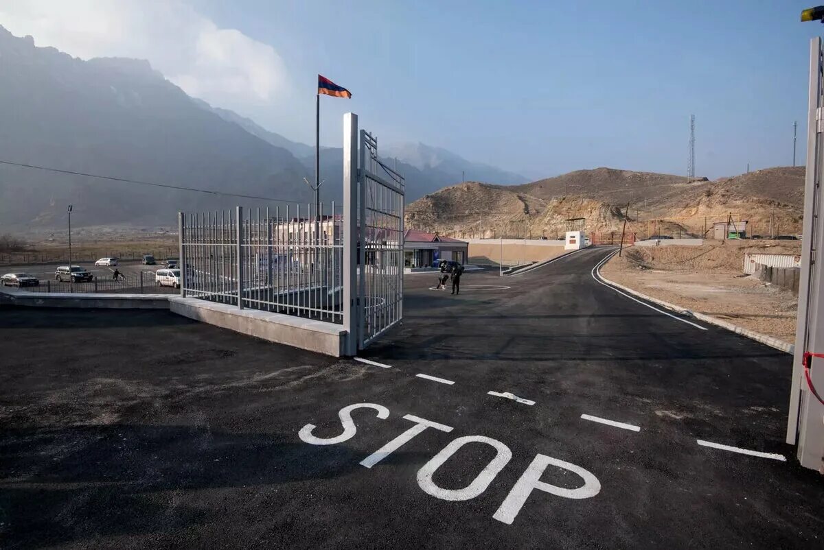 Граница армении и турции. Грузино армянская азербайджанская граница. Государственная граница армении. Граница армении и азербайджана. Граница армении и азербайджана.