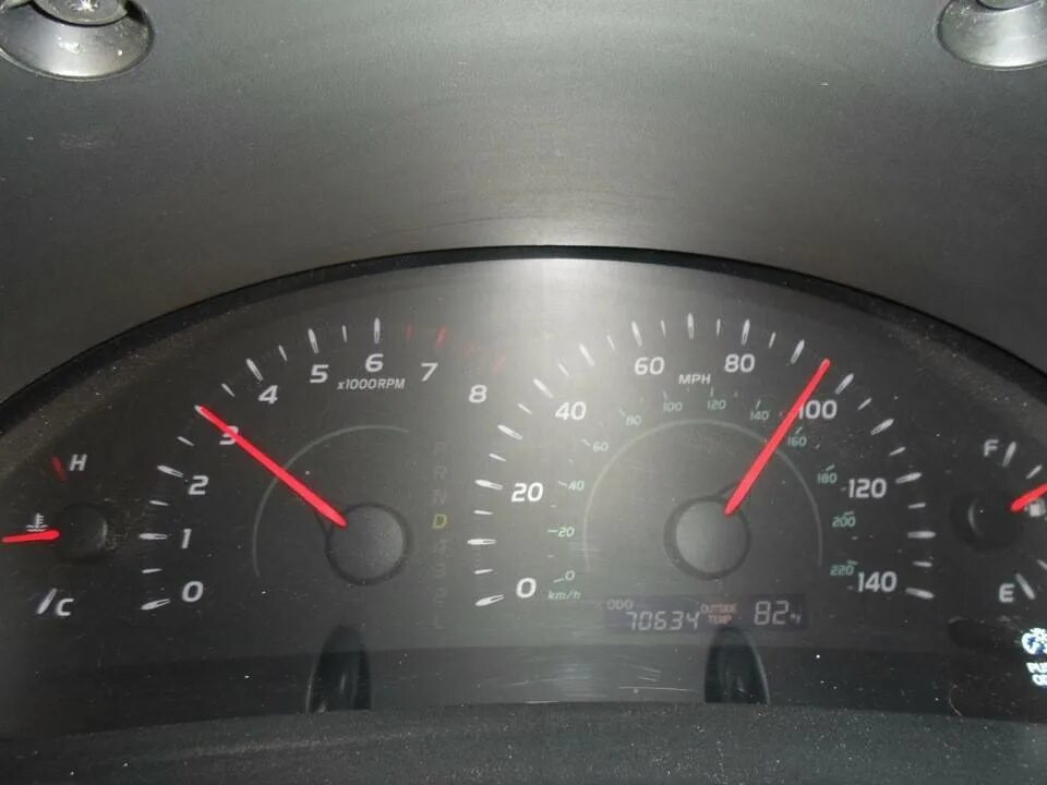 5. В. Чистая дроссельная заслонка. Плавают обороты на холостом ходу камри 40 2. Обороты на холостом ходу на камри 40.