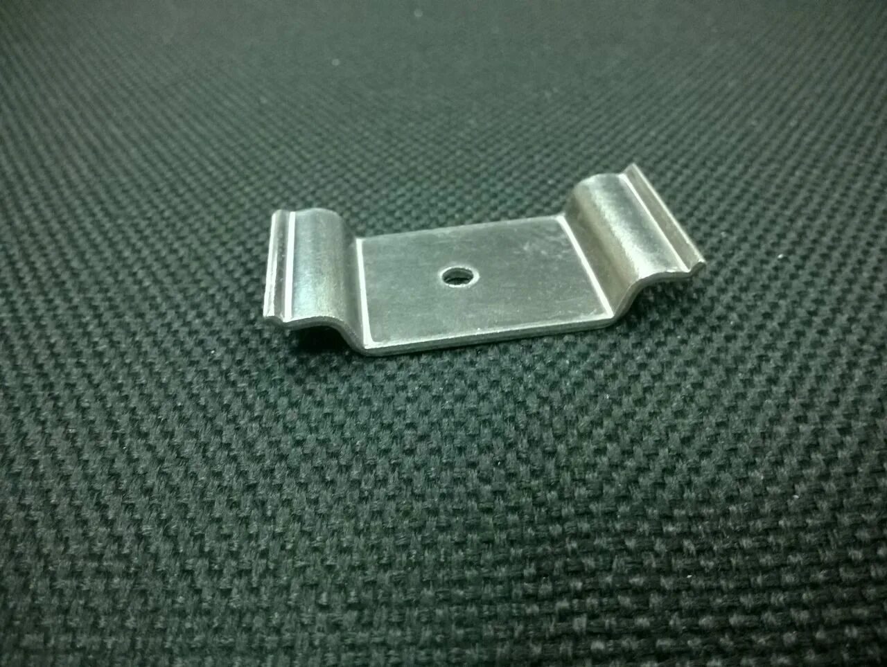 Скоба однолапковая d20. ). Скоба однолапковая d16 (43716). Крепеж-клипса 55. Клипса 1251866 ford.