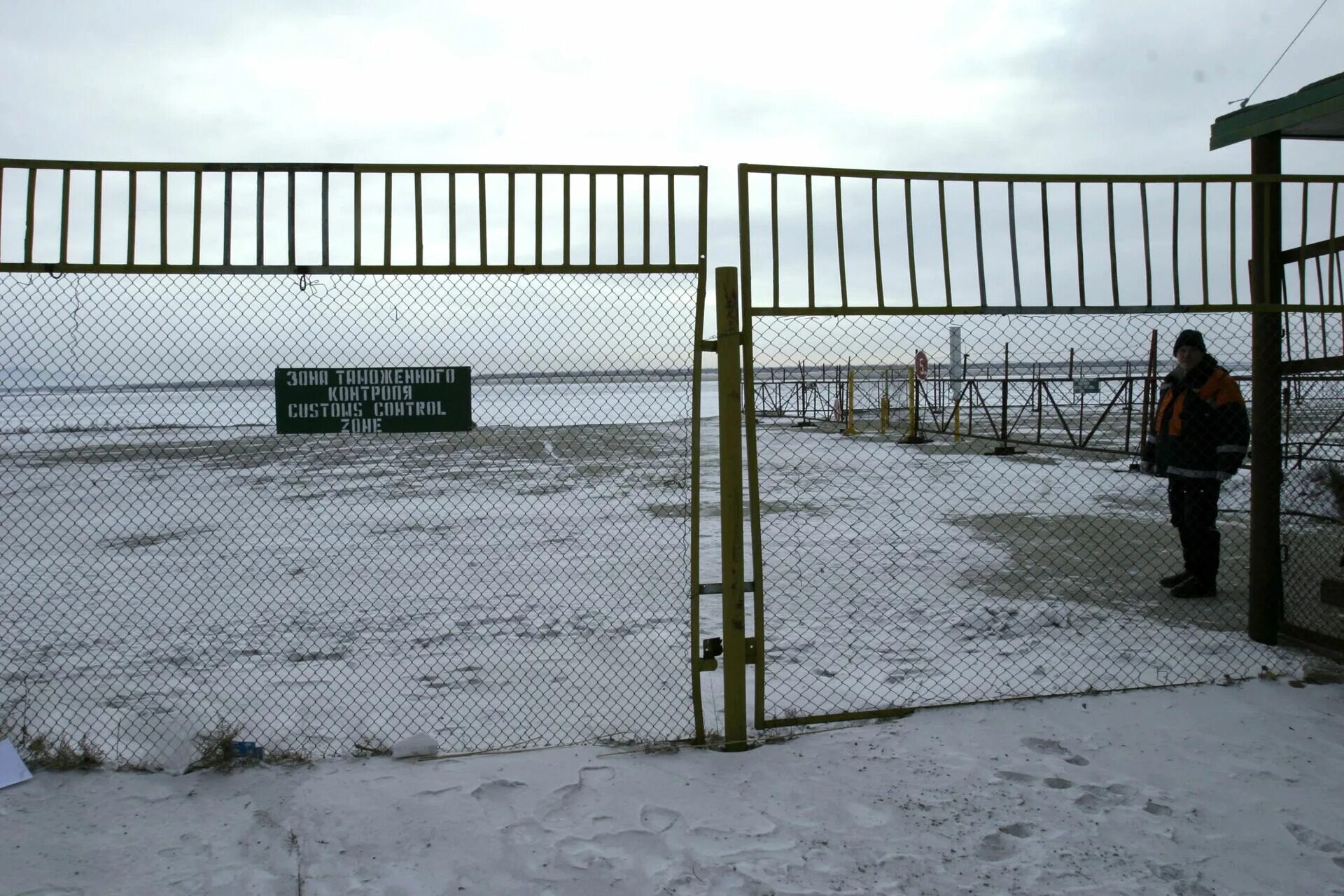 Кани Курган пункт пропуска. Бикин граница с Китаем. Российско-китайская граница. Граница с Китаем Россия ограждение.