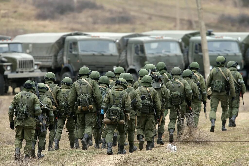 Зачем выводят войска. Российский солдат. Российские военные. Российские войска. Военные на Украине российские войска.