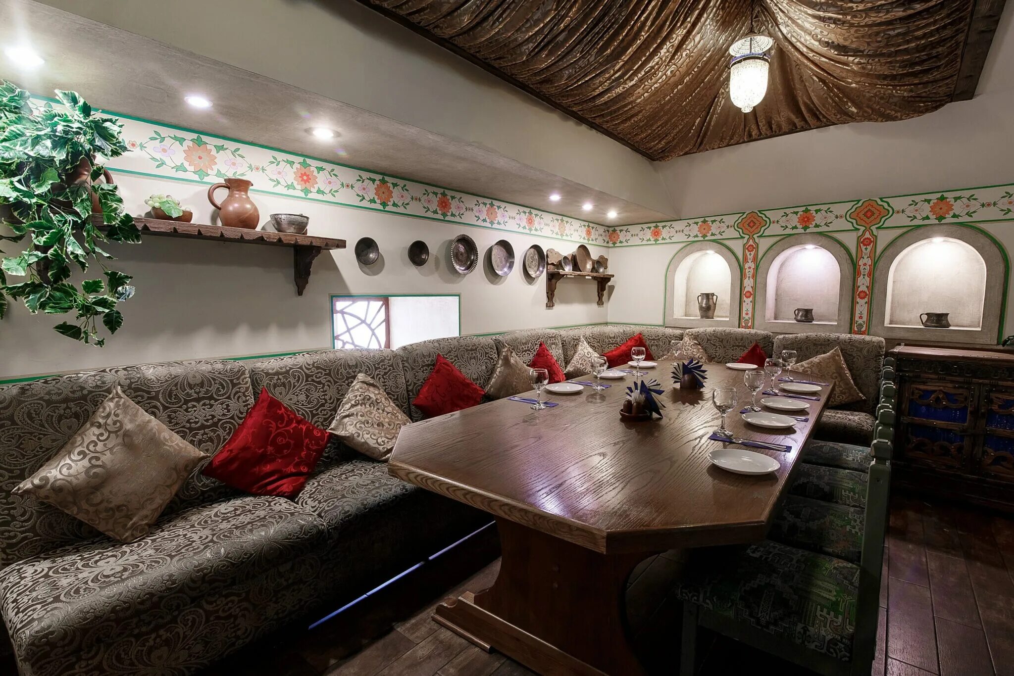 Шеш беш ресторан москва смоленская. Кафе шеш беш. Шеш беш на смоленской. Шеш беш владимир большая московская. Ресторан шеш.