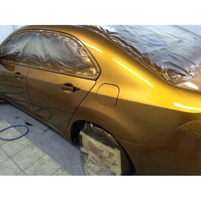 Пластидип хамелеон. Краска пластидип Золотая. Золотой цвет автомобиля. Золотая краска для автомобиля.
