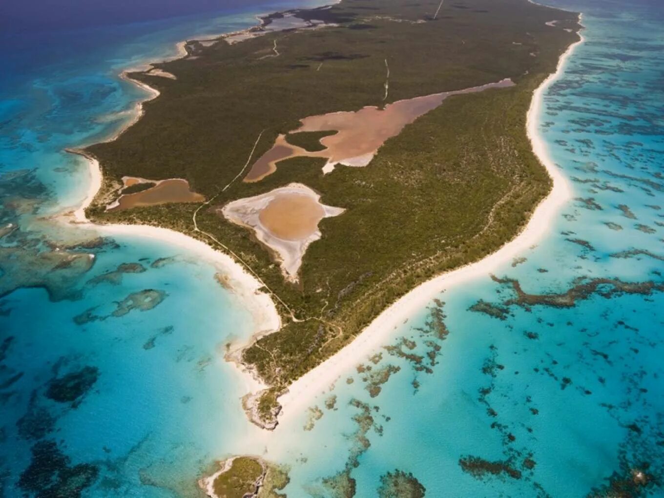 Сейшелы острова в индийском океане. Adaaran select meedhupparu 4*. Индийский океан мальдивы. Пляжи нуси бе. Conrad maldives rangali island.