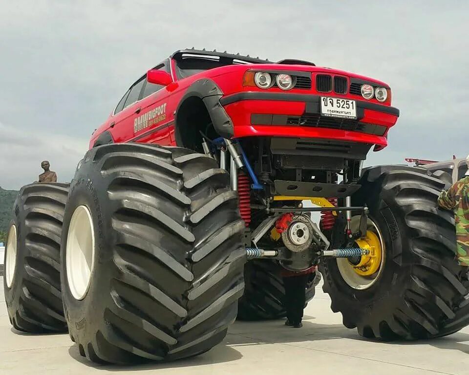 бигфут монстр. Bigfoot машина. машина бигфут монстр трак. машина монстр трак. Ford f250 monster truck.