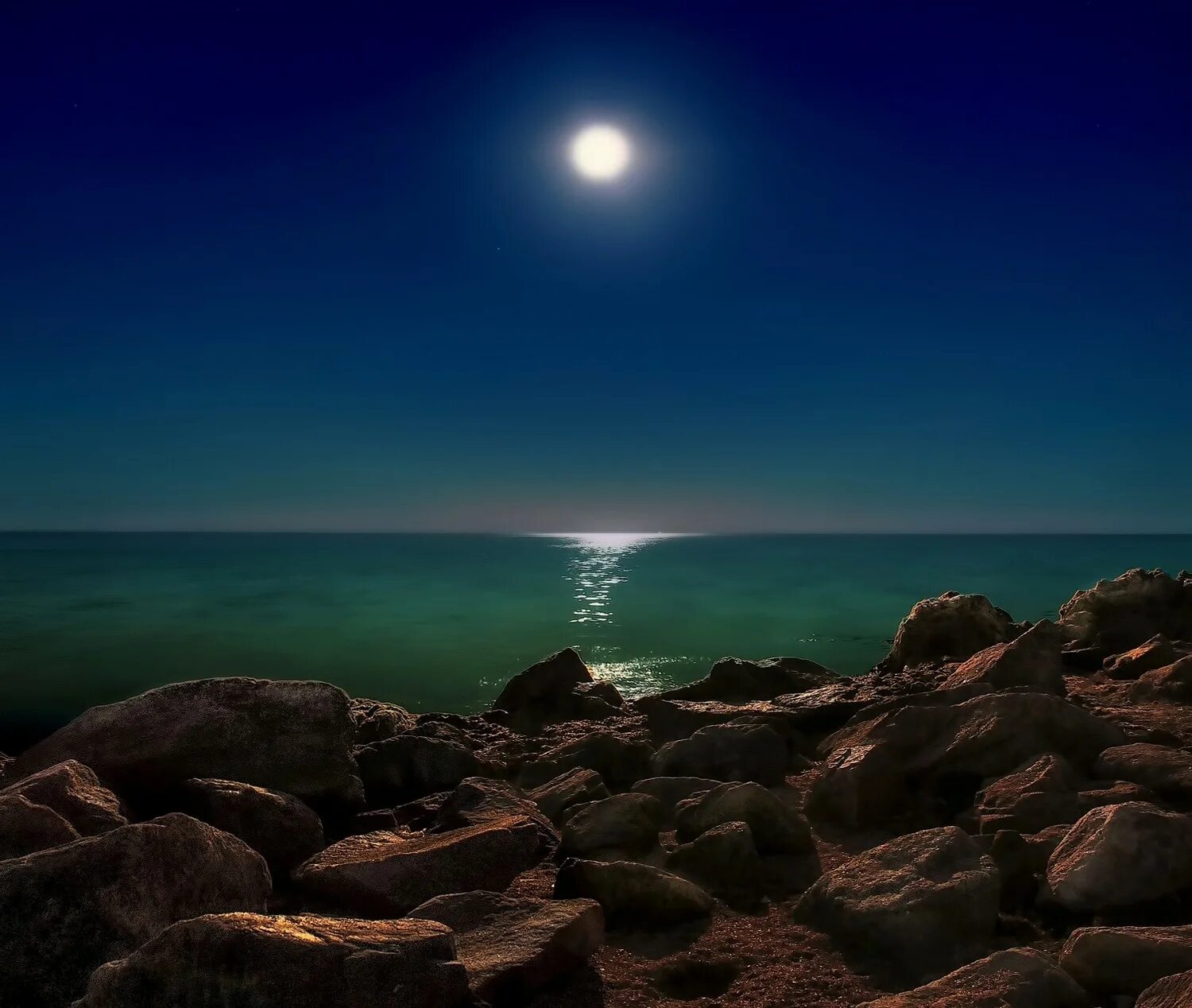 Ночь в море. Балтийское море ночью. Ночное море. Пляж ночью. Ночь на берегу 95.