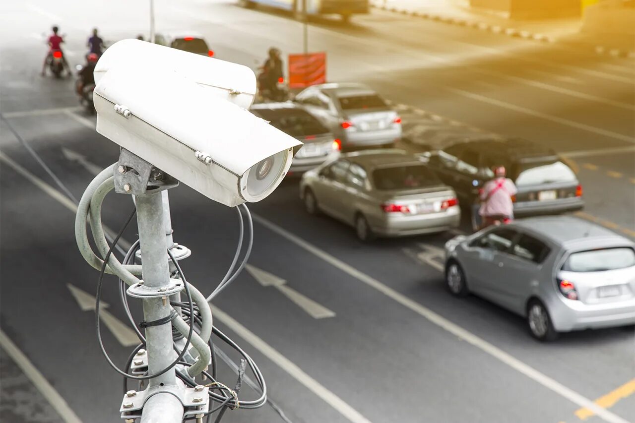 Дорожные камеры видеонаблюдения. Камеры на дорогах. Камеры слежения на дорогах. Система видеонаблюдения на дорогах.