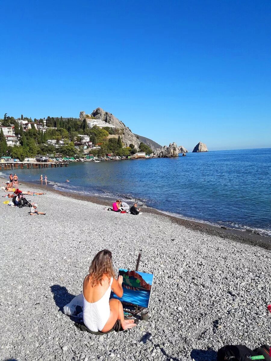 Отдохнуть в крыму дешево и хорошо. Гурзуф Крым. Гурзуф пляжи 2022. Ялта поселок Гурзуф. Море Ялта Гурзуф.