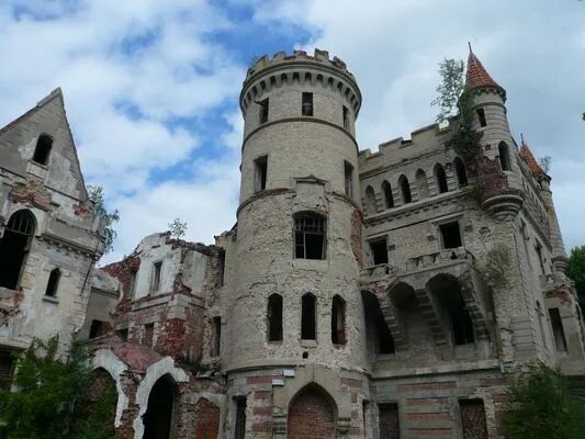 Под владимиром в поселке муромцево стоит егэ. Больница муромцево. муромцево больница омская область. кинотеатр муромцево. водоканал муромцево.