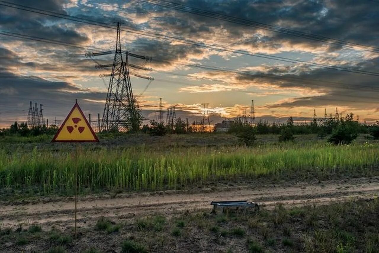 Чернобыльской АЭС ЧЗО. Припять зона отчуждения. Авария на Чернобыльской АЭС зона отчуждения. Чернобыль зона отчуждения атомная станция.