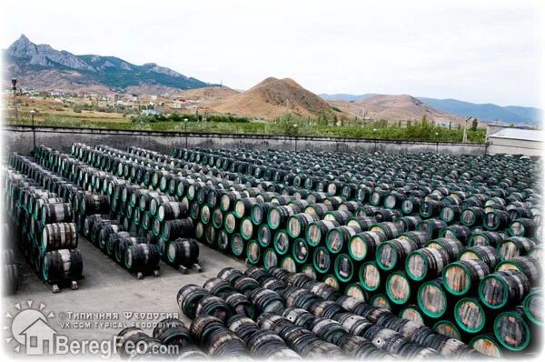 коньяк коктебель 5 звезд 0. совхоз-завод коктебель. коньяк коктебель ординарный. коктебель завод коньяков. арка винзавод коктебель.