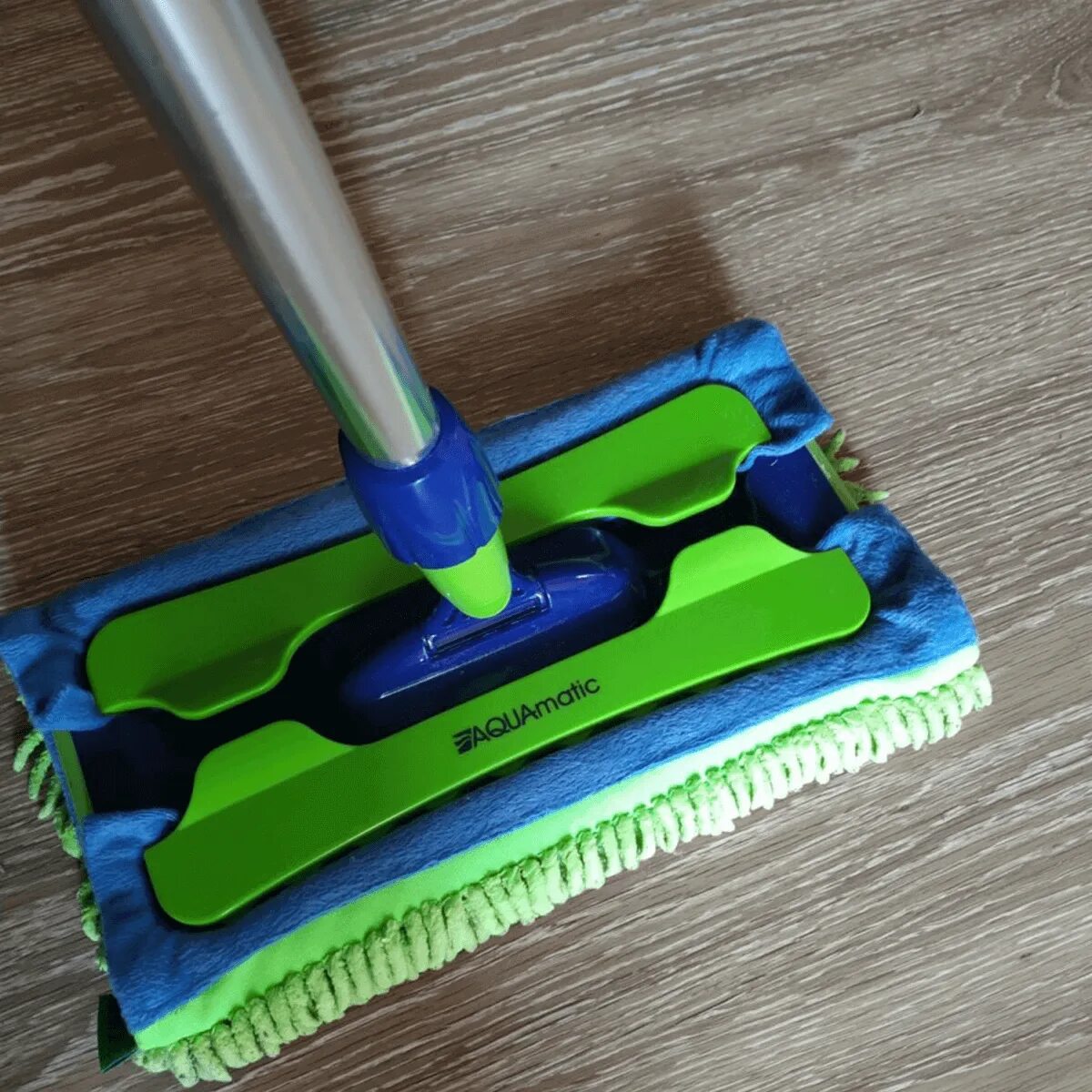 Универсальная швабра с двумя насадками aquamatic mop для уборки дома. Швабра акваматик. Швабра акваматик гринвей. Универсальная швабра гринвей. Швабра aquamatic mop.