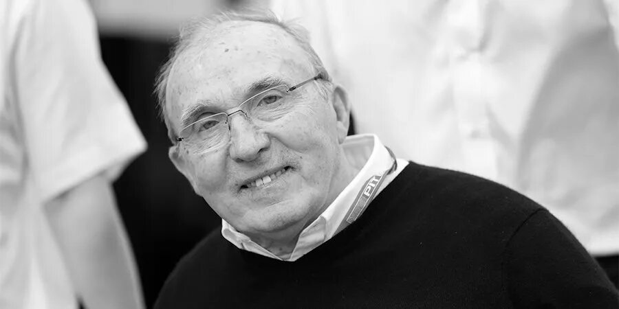 Фрэнк уильямс. Фрэнк уильямс формула 1. Frank williams. Frank williams. Sir frank williams.