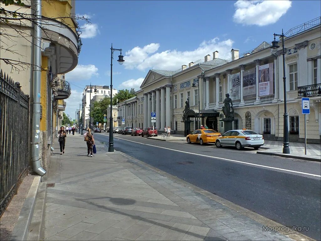 Пречистенка улица дома. Улица Кропоткинская в Москве. Ул Пречистенка. Морсква ул Пречистинка. Пречистинка Остоженка.