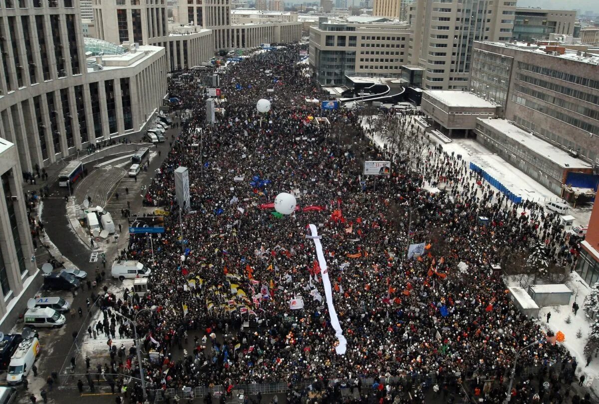 19 декабря 2011. Митинг на проспекте Сахарова. Митинг на проспекте Сахарова 2011. Народ на митинге. Массовые движения.