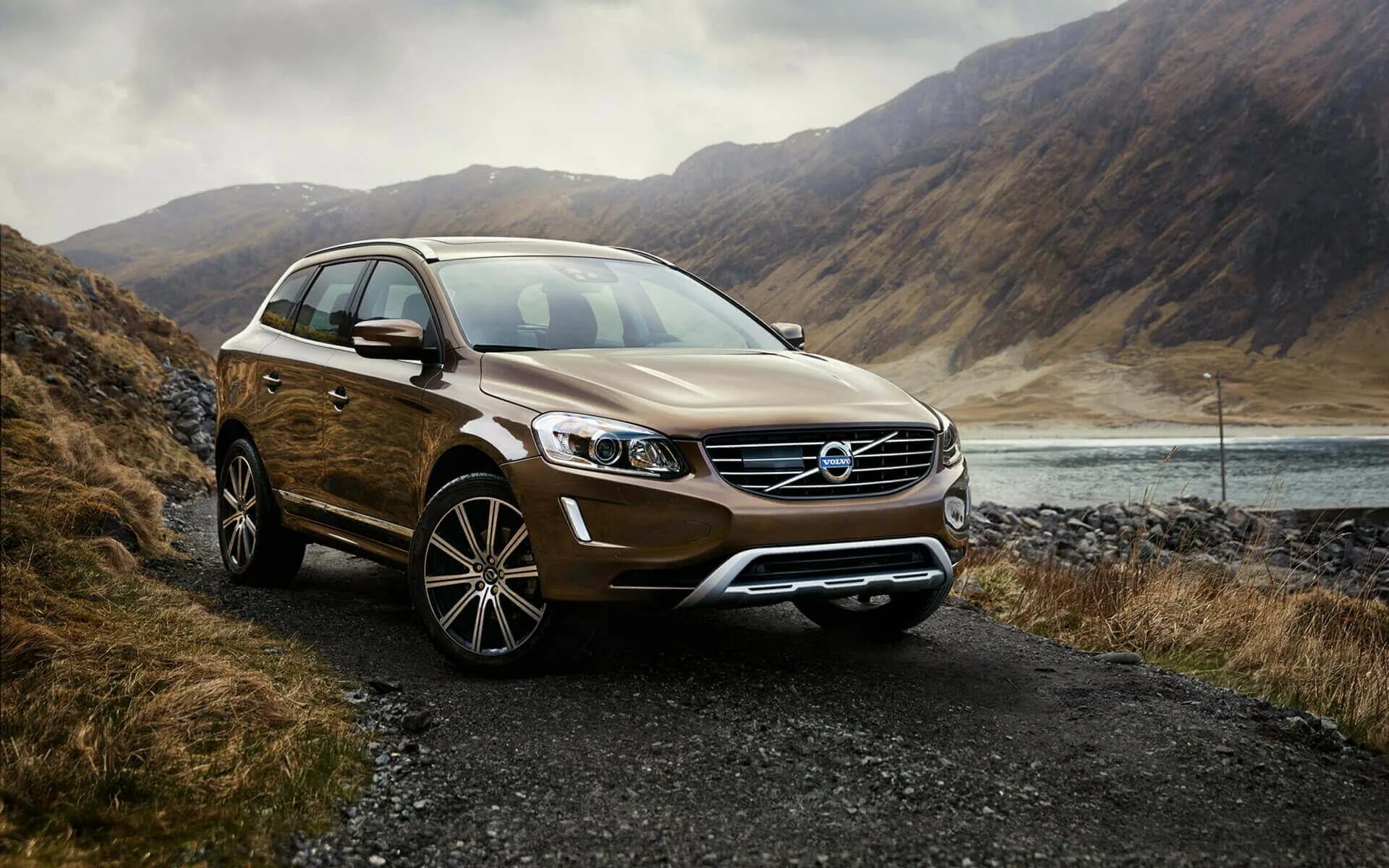 Volvo xc60 поколения. Вольво хс60. Вольво хс60 2014. Вольво хс60 2022. Volvo xc60 2022.