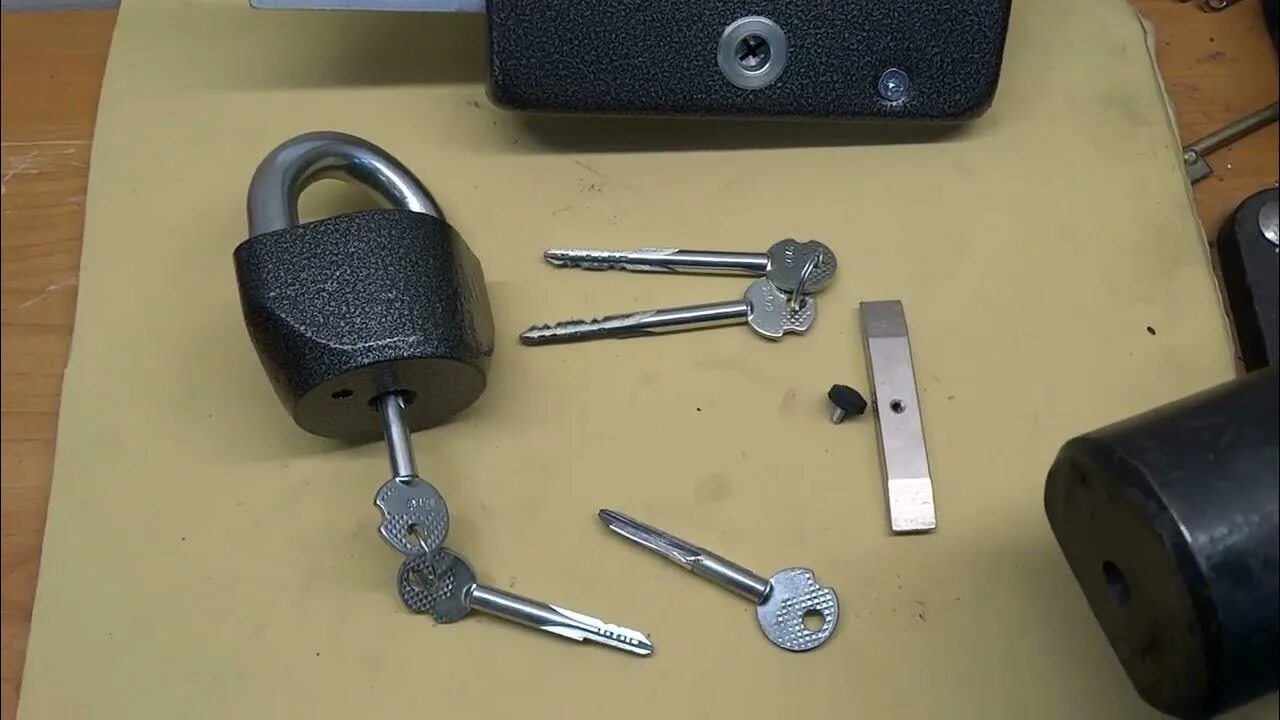 Как открывать замки 1 уровня