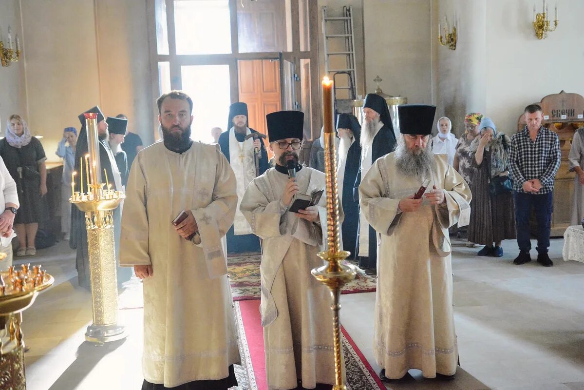 Символ преображения человека. Беллини преображение господне. Фаворский свет григорий палама. Преображение господне открытки. Картина преображение христа.