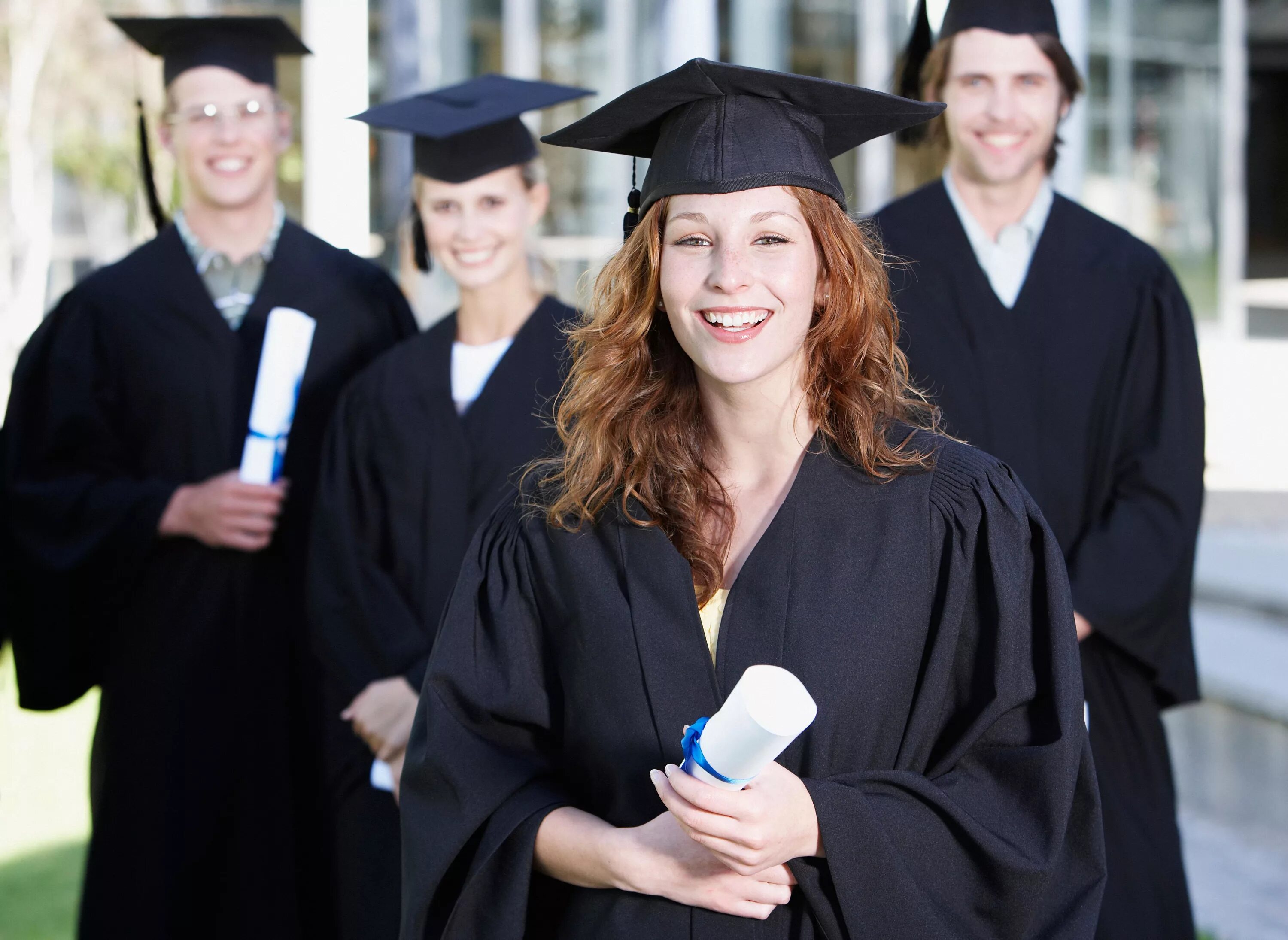 магистрант должен. программа магистр. студент магистр. академическая мантия магистра мгу. средний класс девушка.