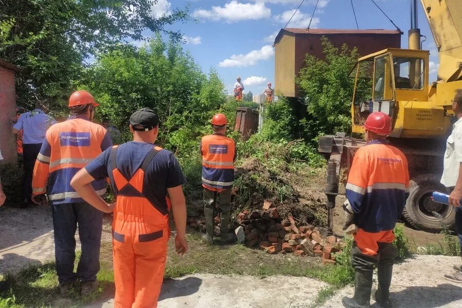 Voronezh rvk. РВК Воронеж Коммунальная авария прорыв. Прорыв водопровода в Воронеже. Первый водопровод Воронежа. Новости с левого берега.