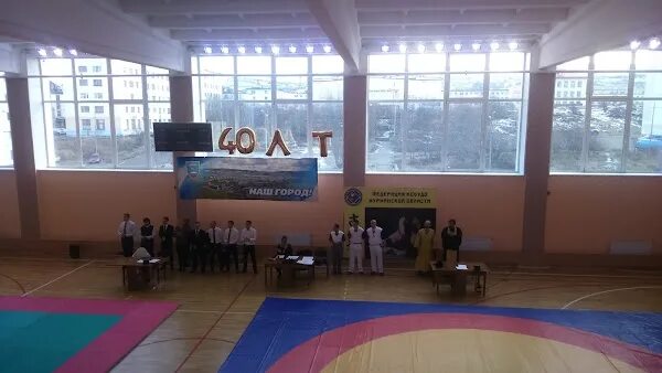 Никель спортивная. Стадион никель. Снежногорск Мурманская область дворец спорта. Спортивная 15 в Никеле Мурм обл. Никель улица спортивная 7 стадион.