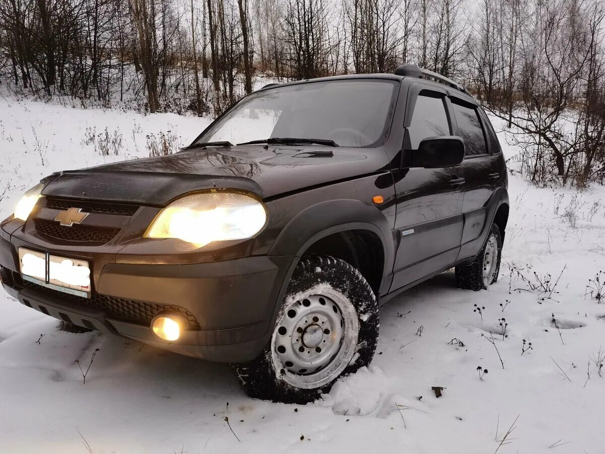 продажа лада нива с пробегом. нива 21214 2013 года. Niva 4х4 серебристая. нива 2005 года 3 дверный. авито нива 2131.