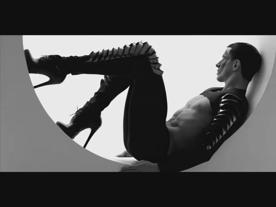 Kazaky танцевальная группа. Kazaky участники. Янис танцы. Группа казаки на каблуках. Парень на каблуках.